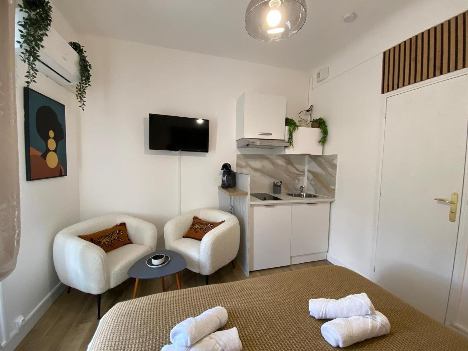Chambre Tout Confort Hotel Limay Buitenkant foto